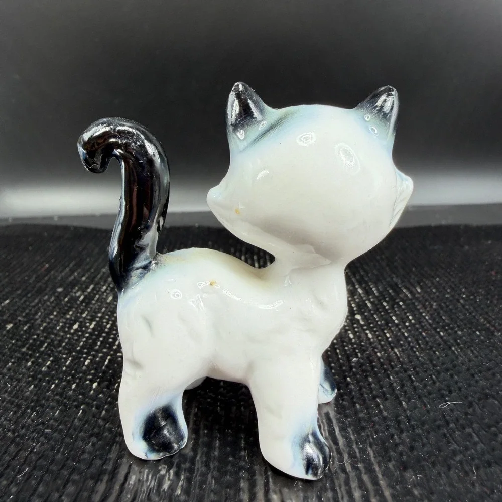 Vintage Ceramic Kitten Figurine Blue Eyes‎ Black Tail White Cat Miniature 2 inch